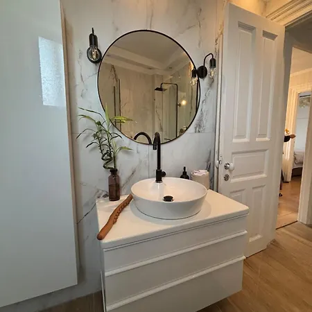 Apartment Oasis